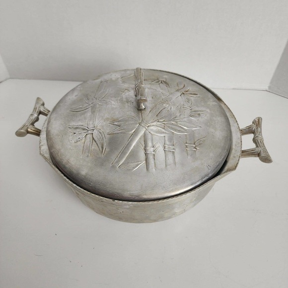Everlast Forged Aluminum Hammered Bali Bamboo Casserole Large 1.5 qt Servewear - Picture 13 of 13